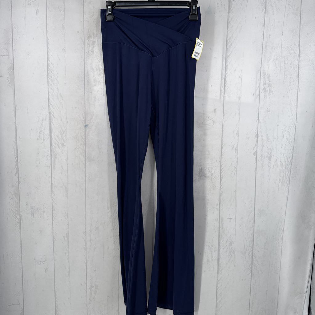 L crossover flare leggings