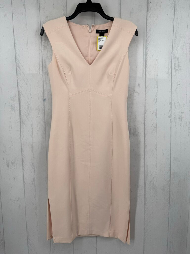 2 v-neck slvls sheathdress