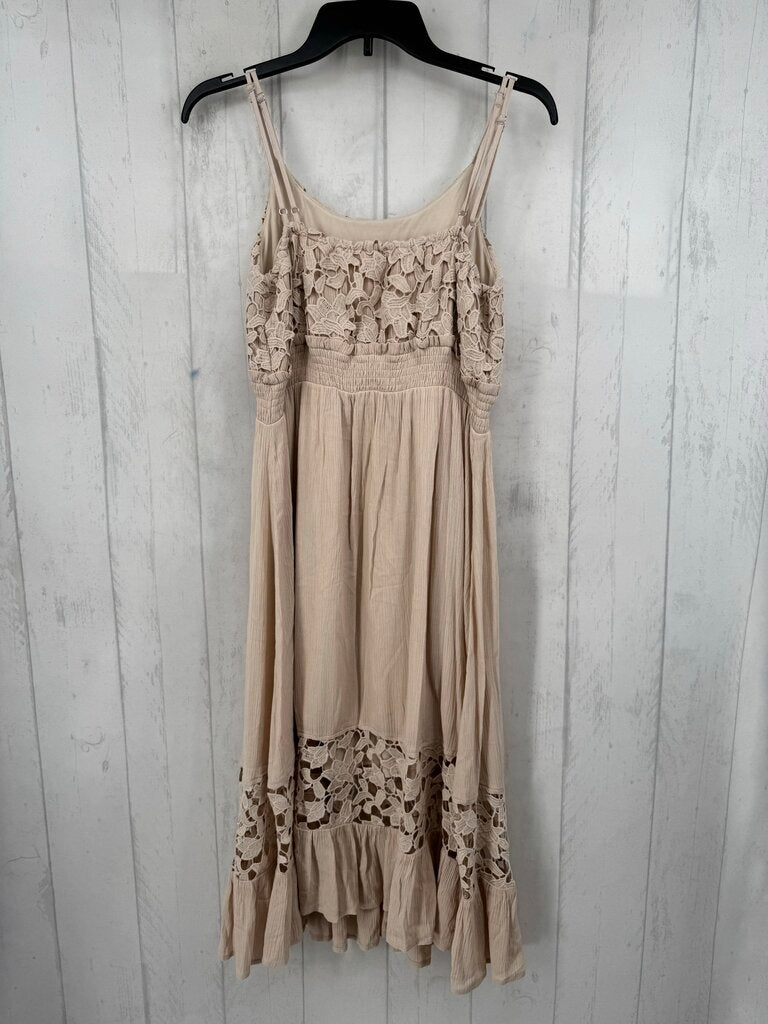 M lace accent maxi dress