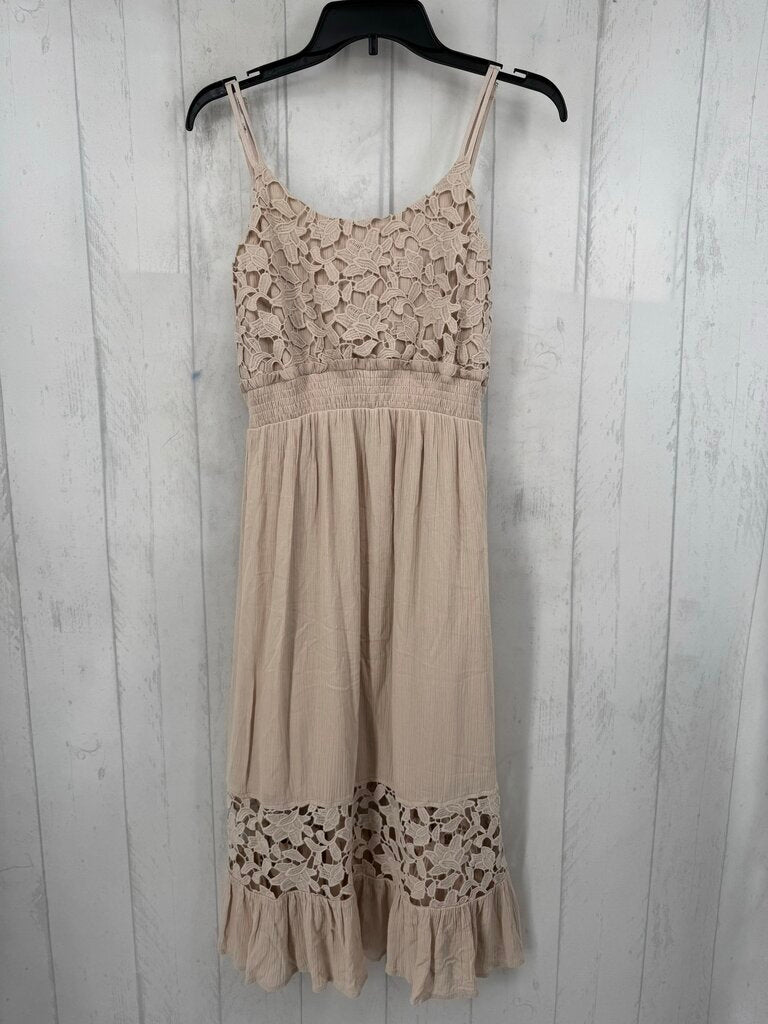 M lace accent maxi dress