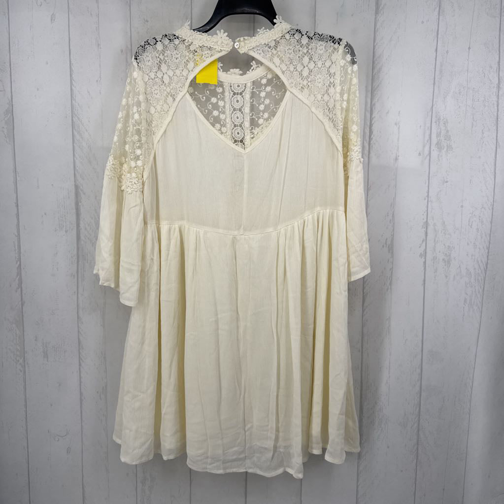 M lace bell slv dress