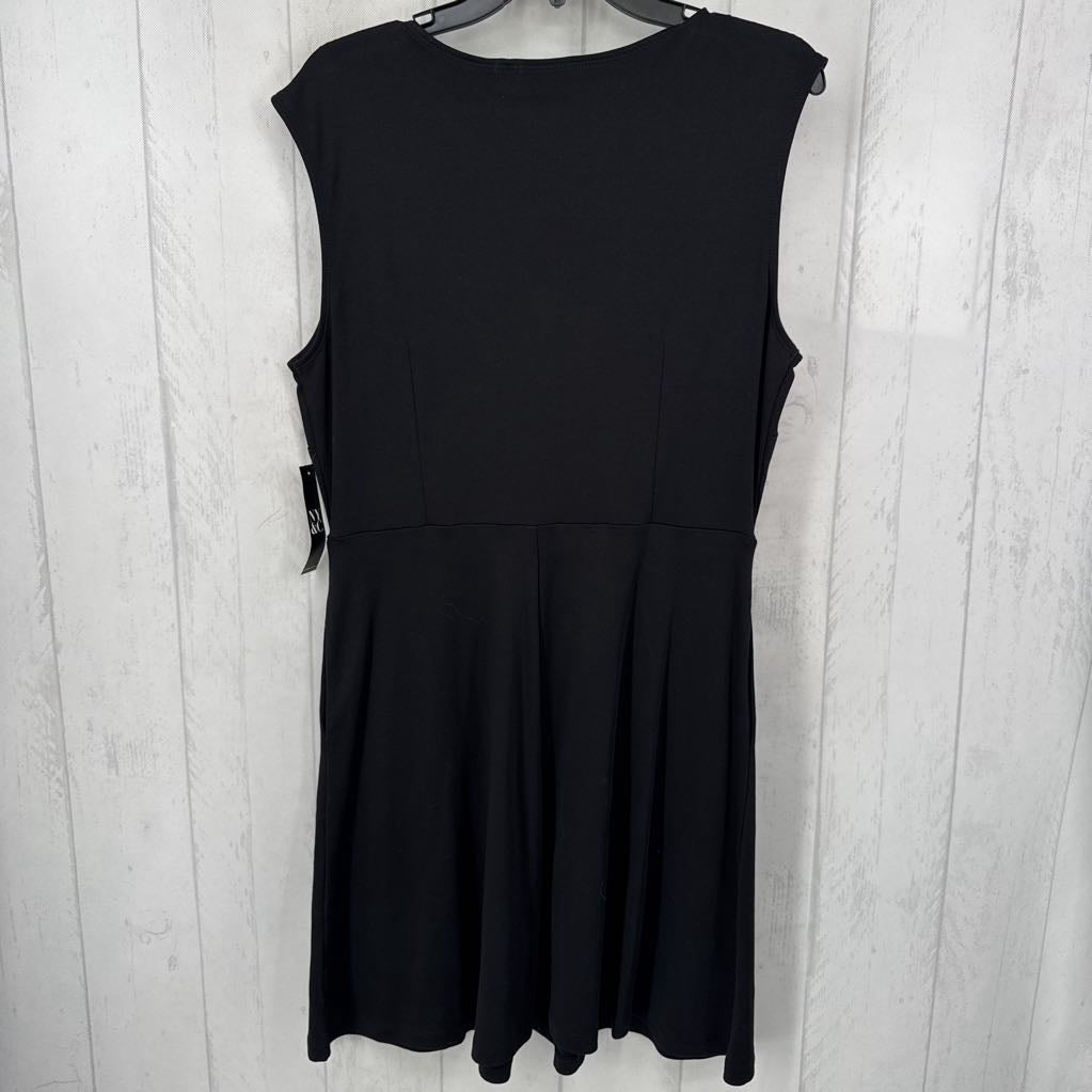 R35 L zip front slvls dress
