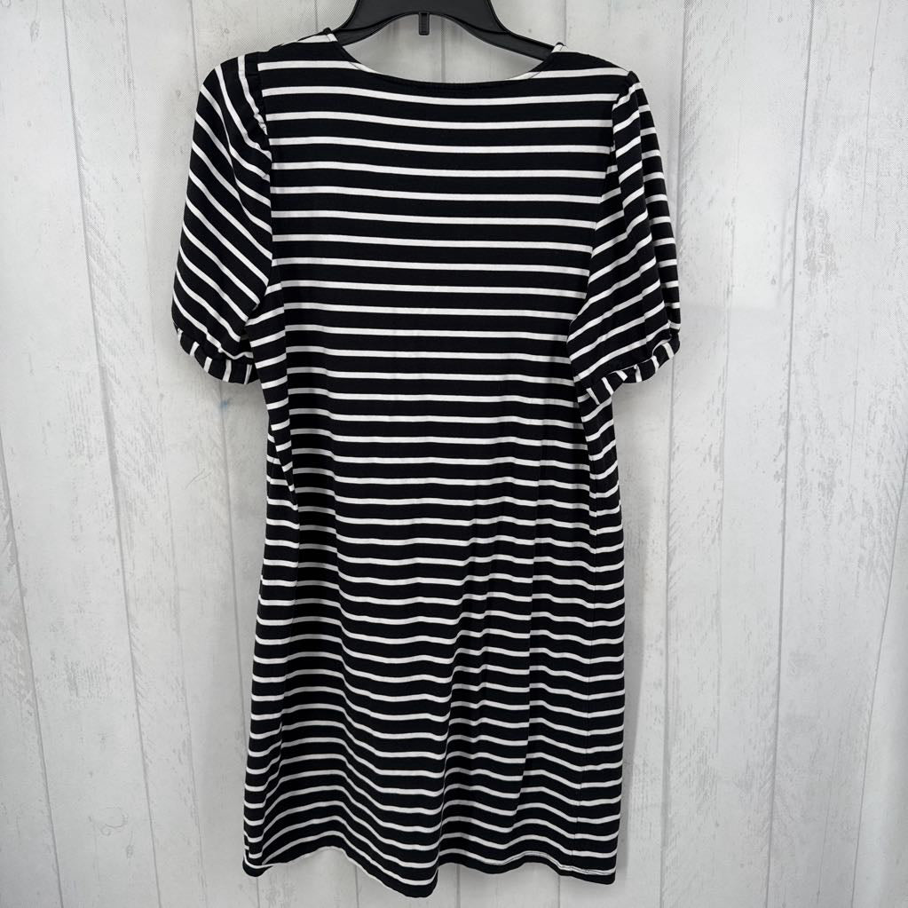 M striped v-neck s/s dress