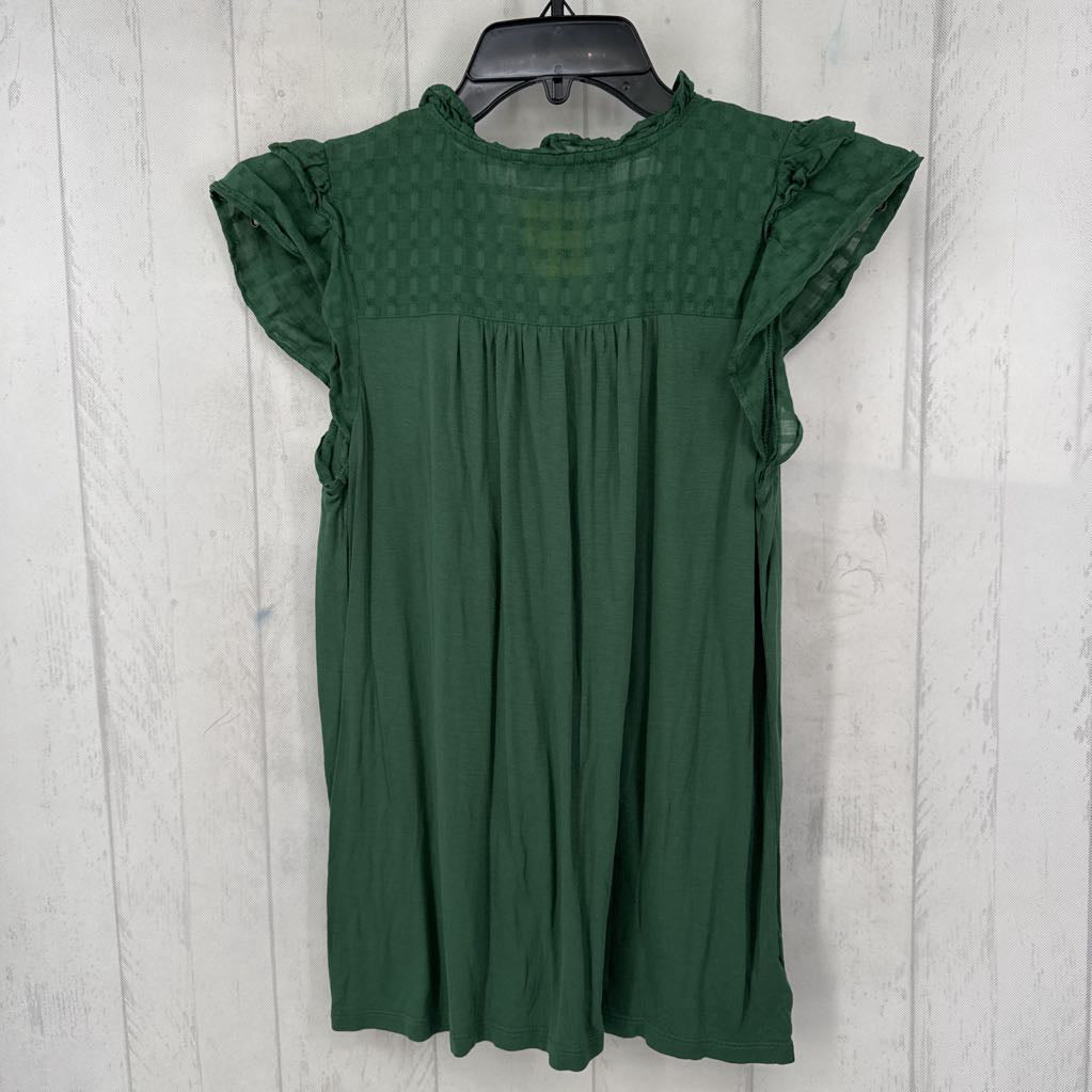 M ruffled button down cap slv top