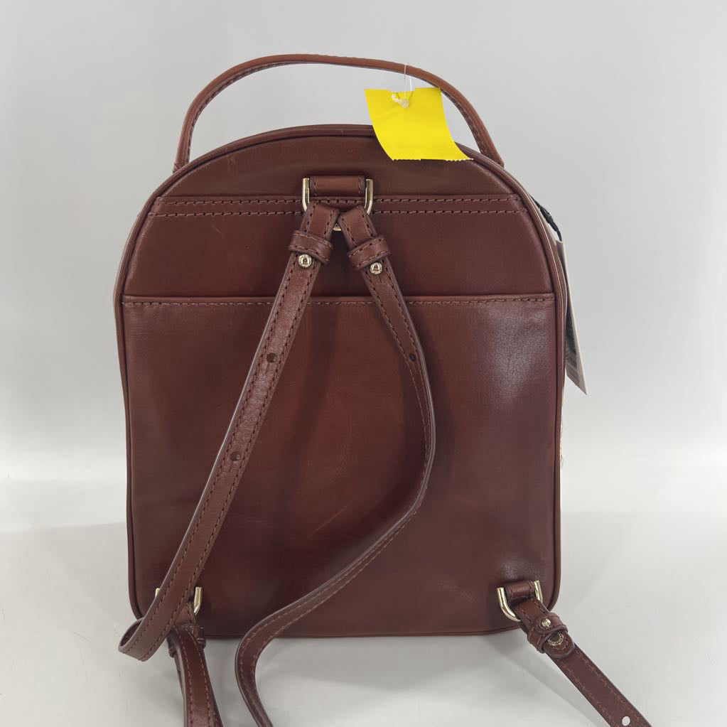R375 double zip backpack