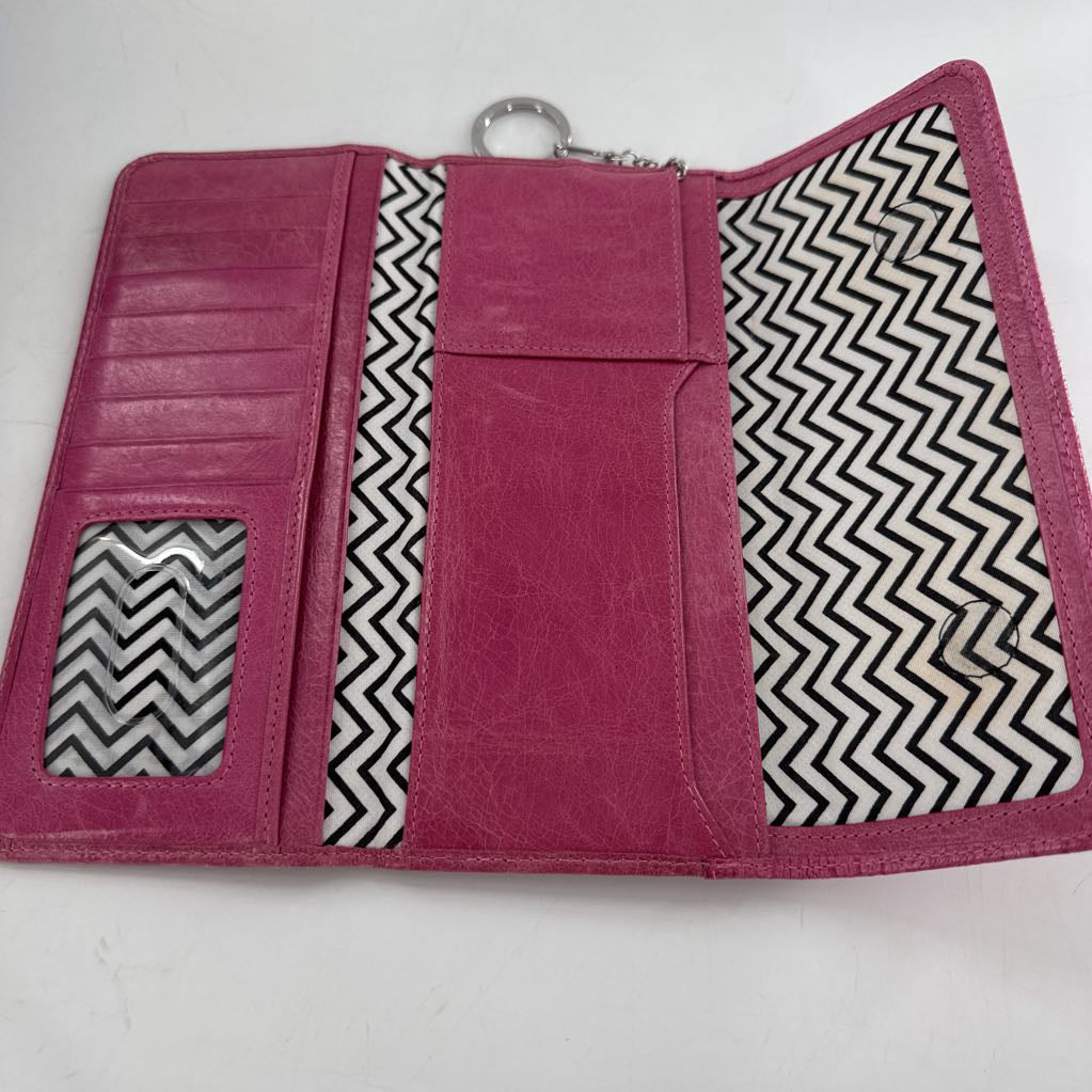tri-fold wallet