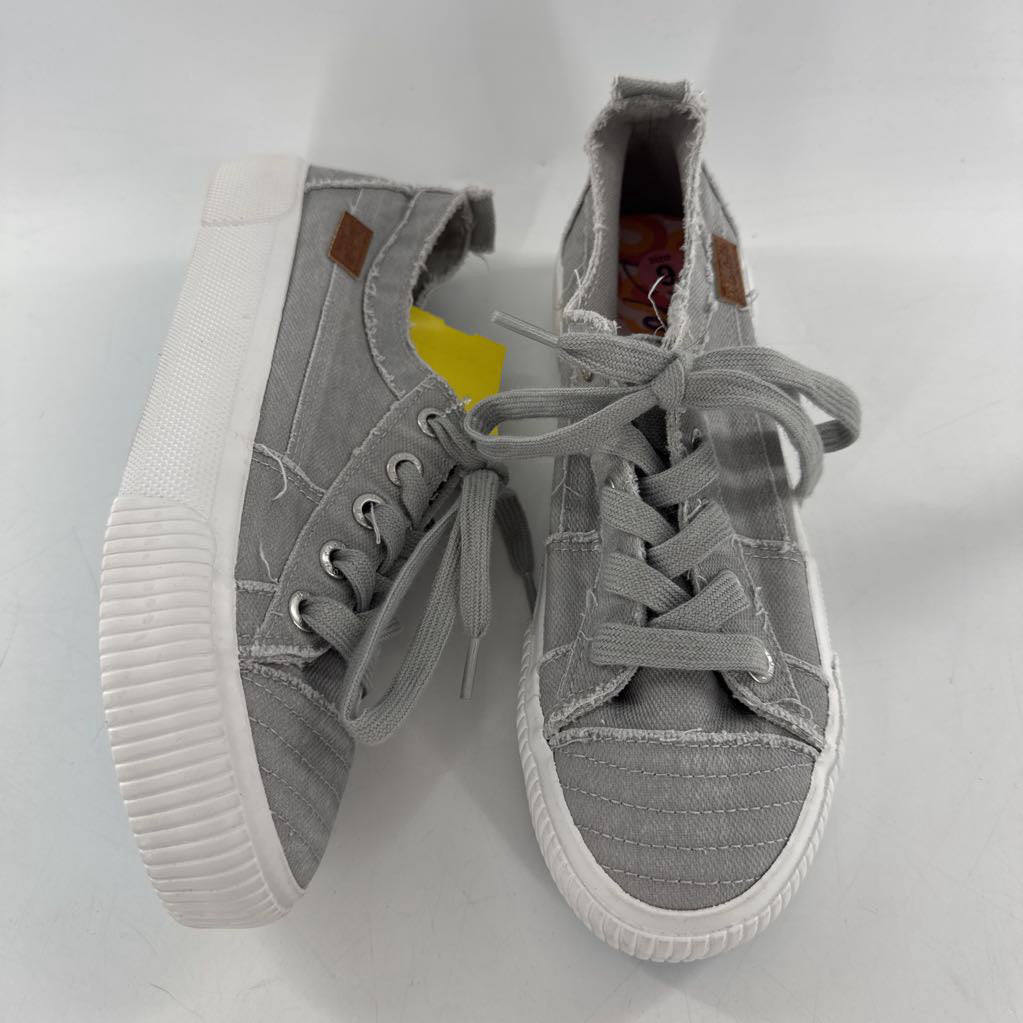 9 platform lace up sneakers