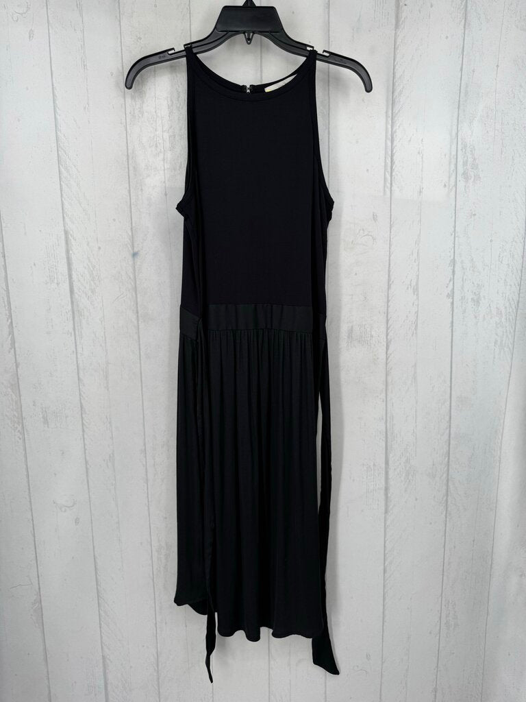 8 pleated bottom slvls dress