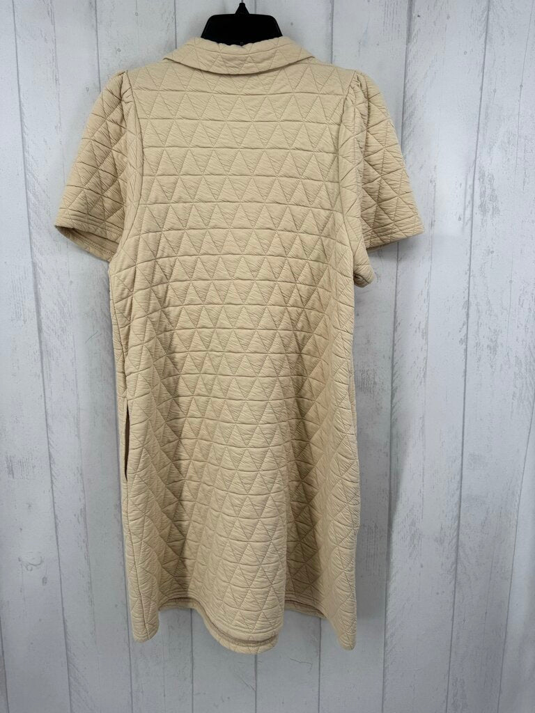 S quilted split neck s/s dress