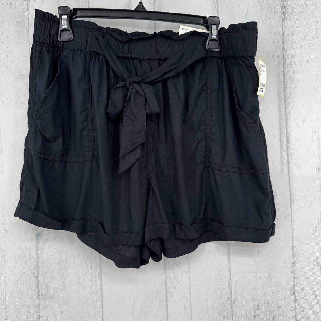 R32 XL hi-rise shorts