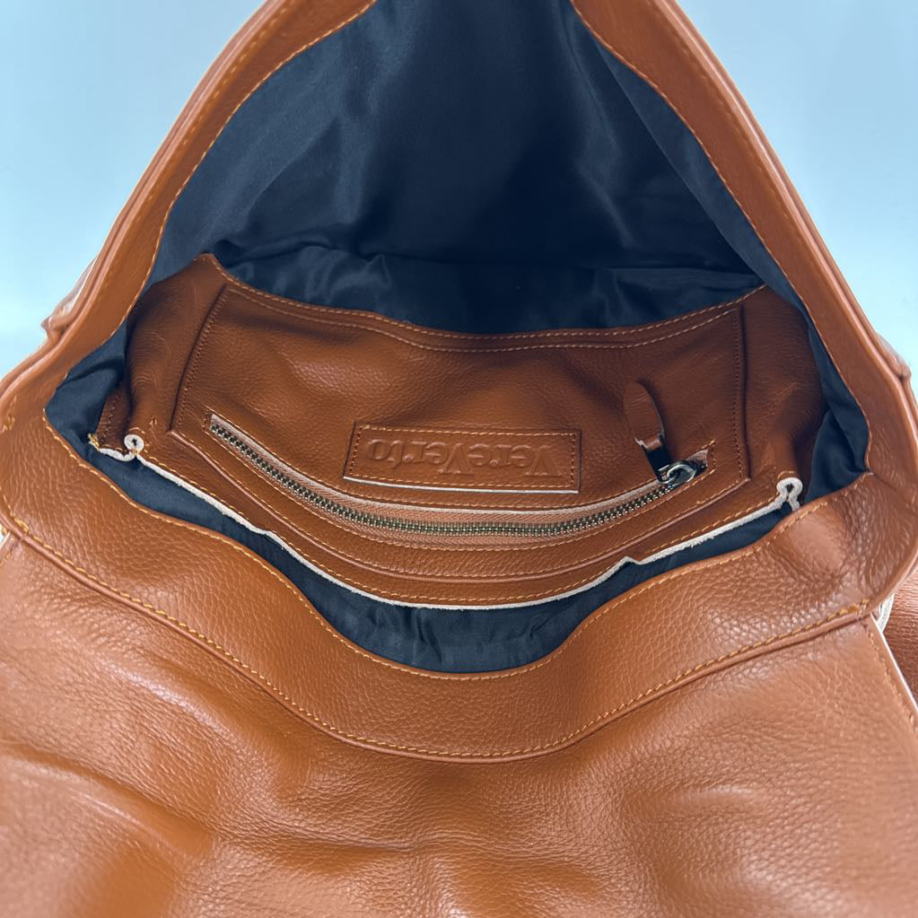 convertible backpack w/ flap closure