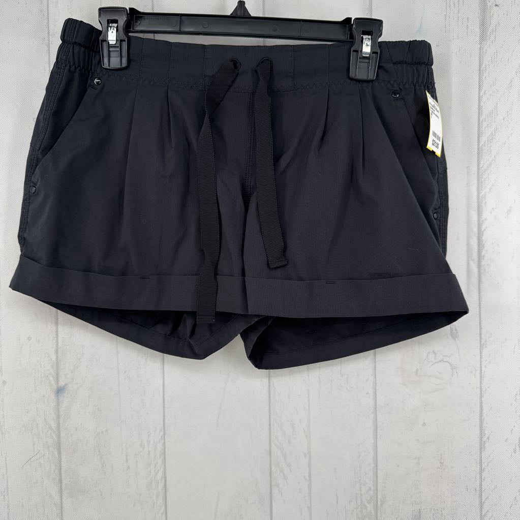 8 pull-on shorts