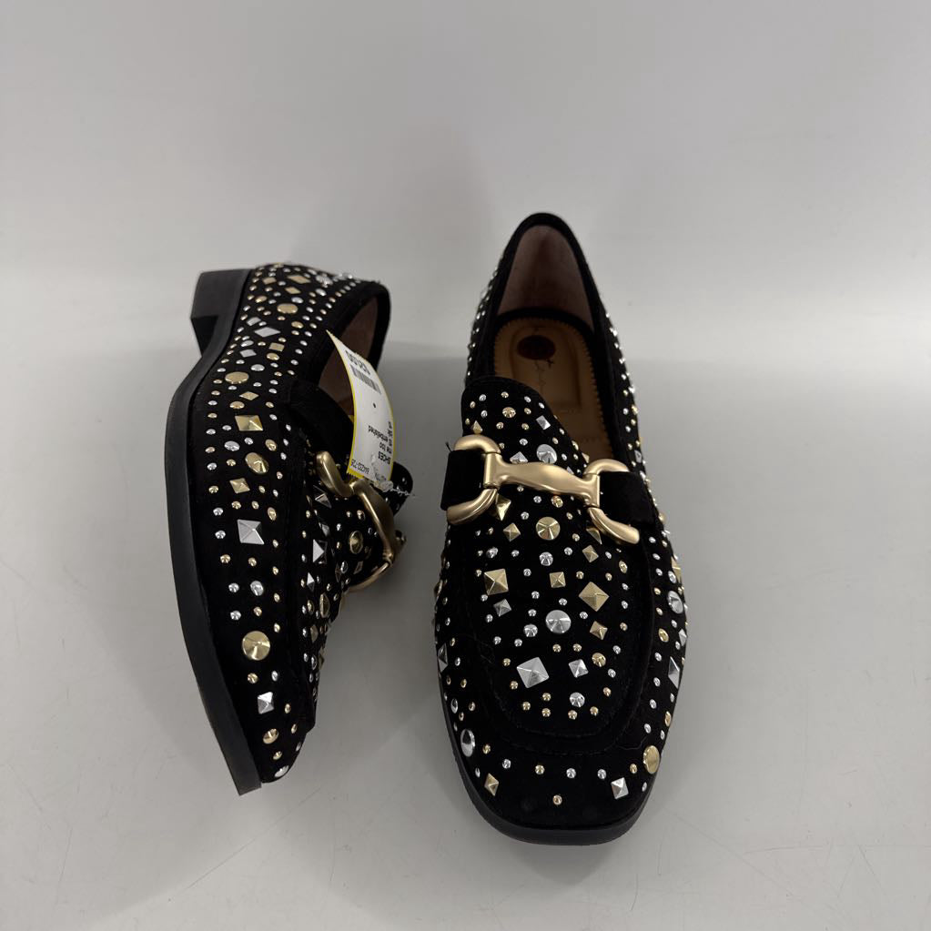 10 embelished loafer