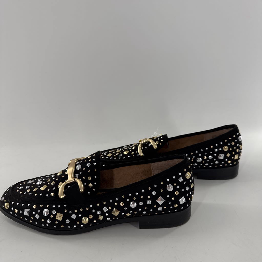 10 embelished loafer