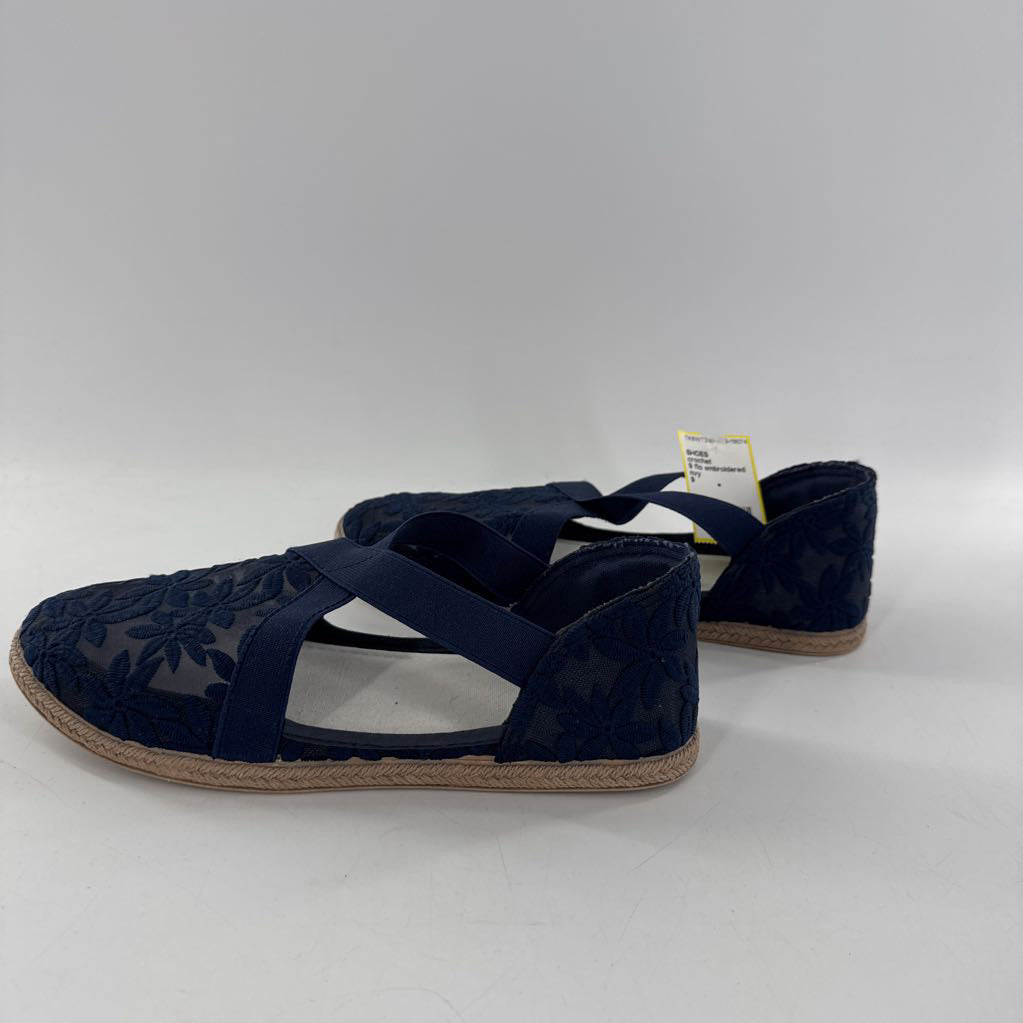 9 flo embroidered slip-ons