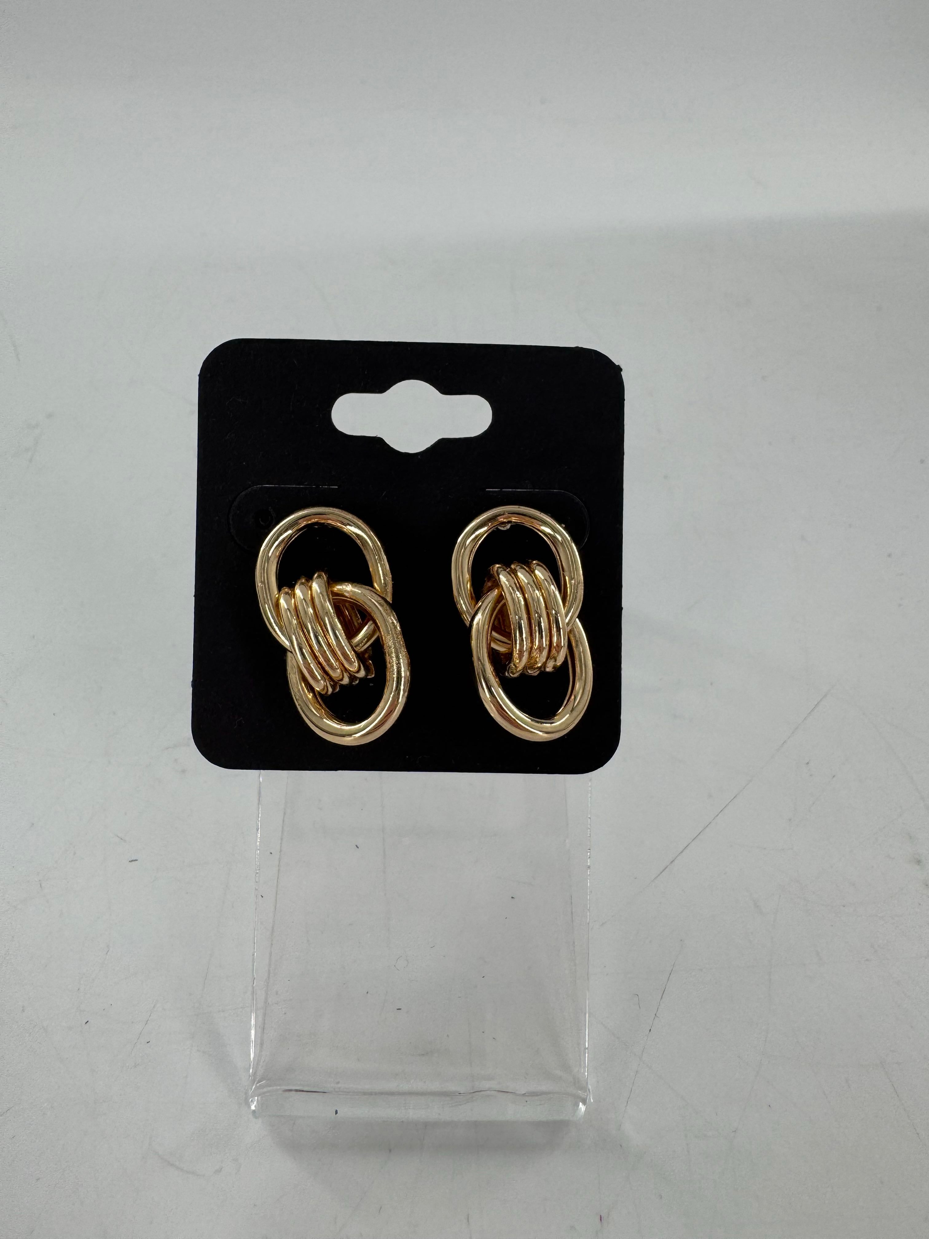 gold links earrings