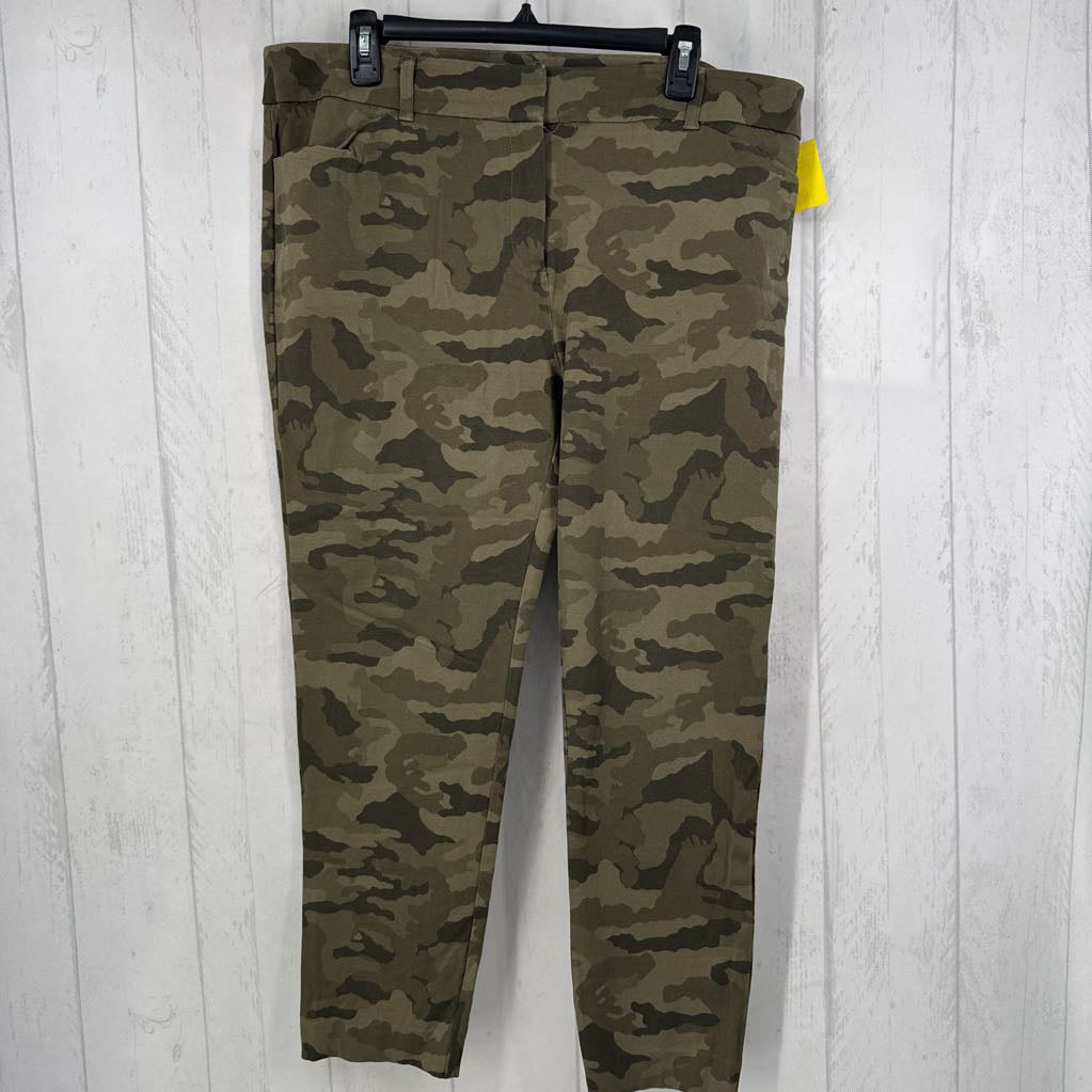 16 camo print pant