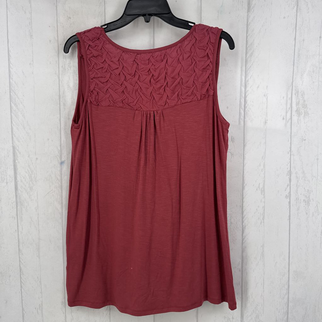 L scoop neck textured accent tank