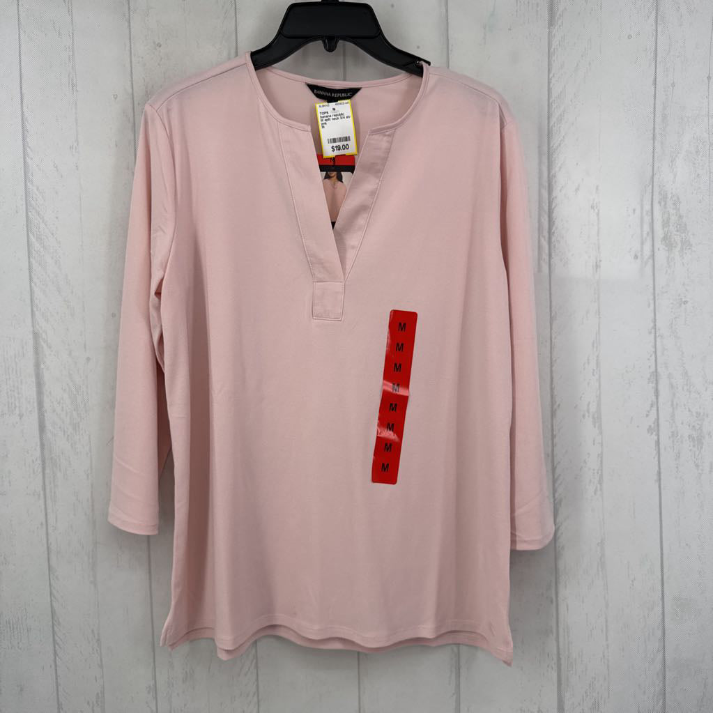 M split neck 3/4 slv top
