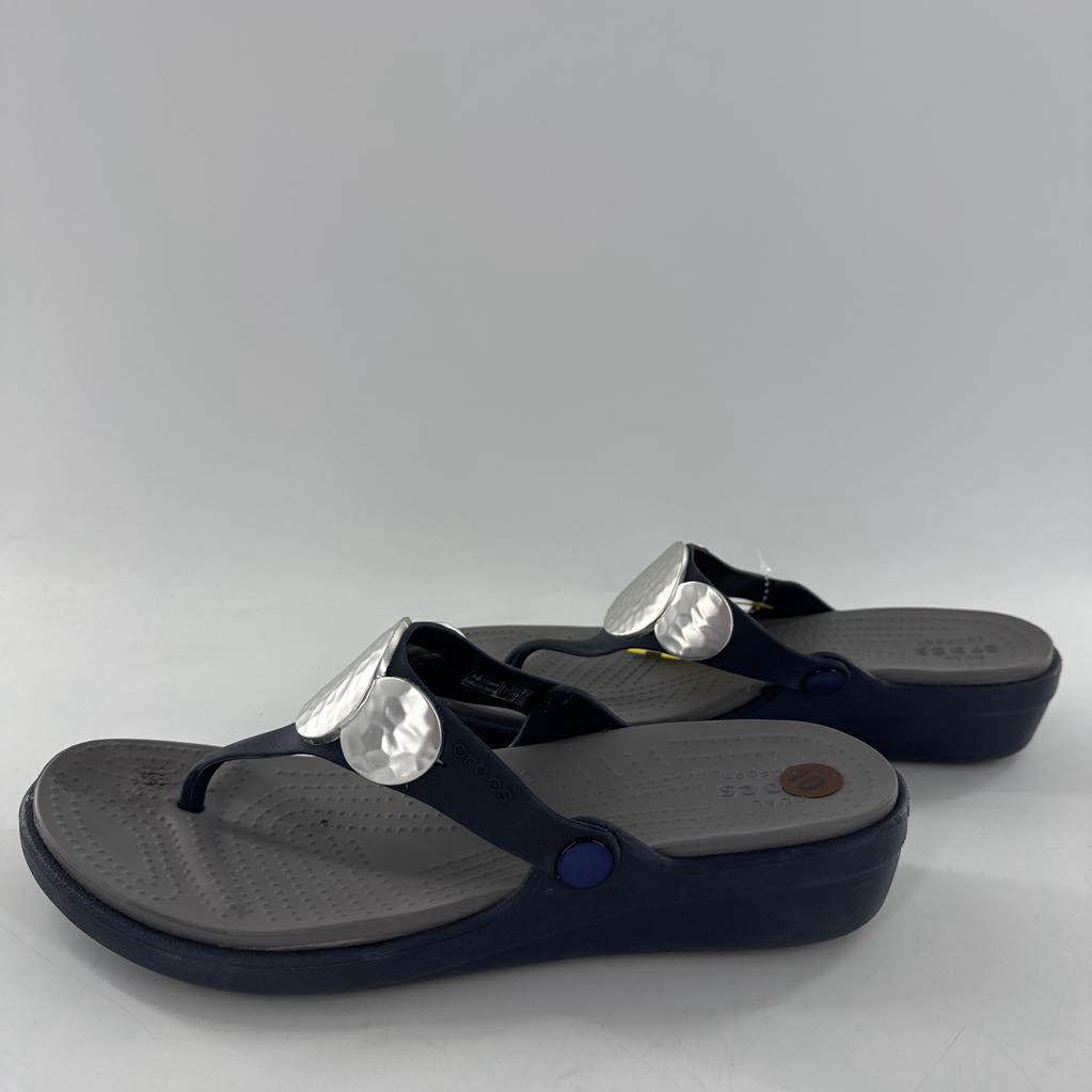 10 silver hardware thong sandal
