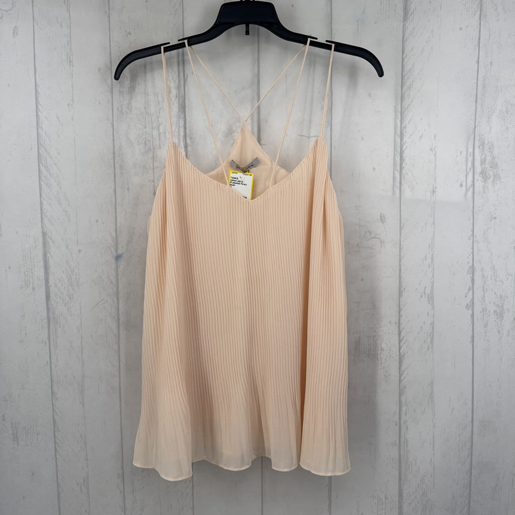 M pleated flowy tank