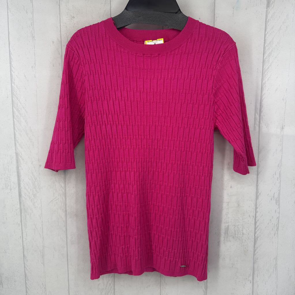 R68 L textured s/s sweater