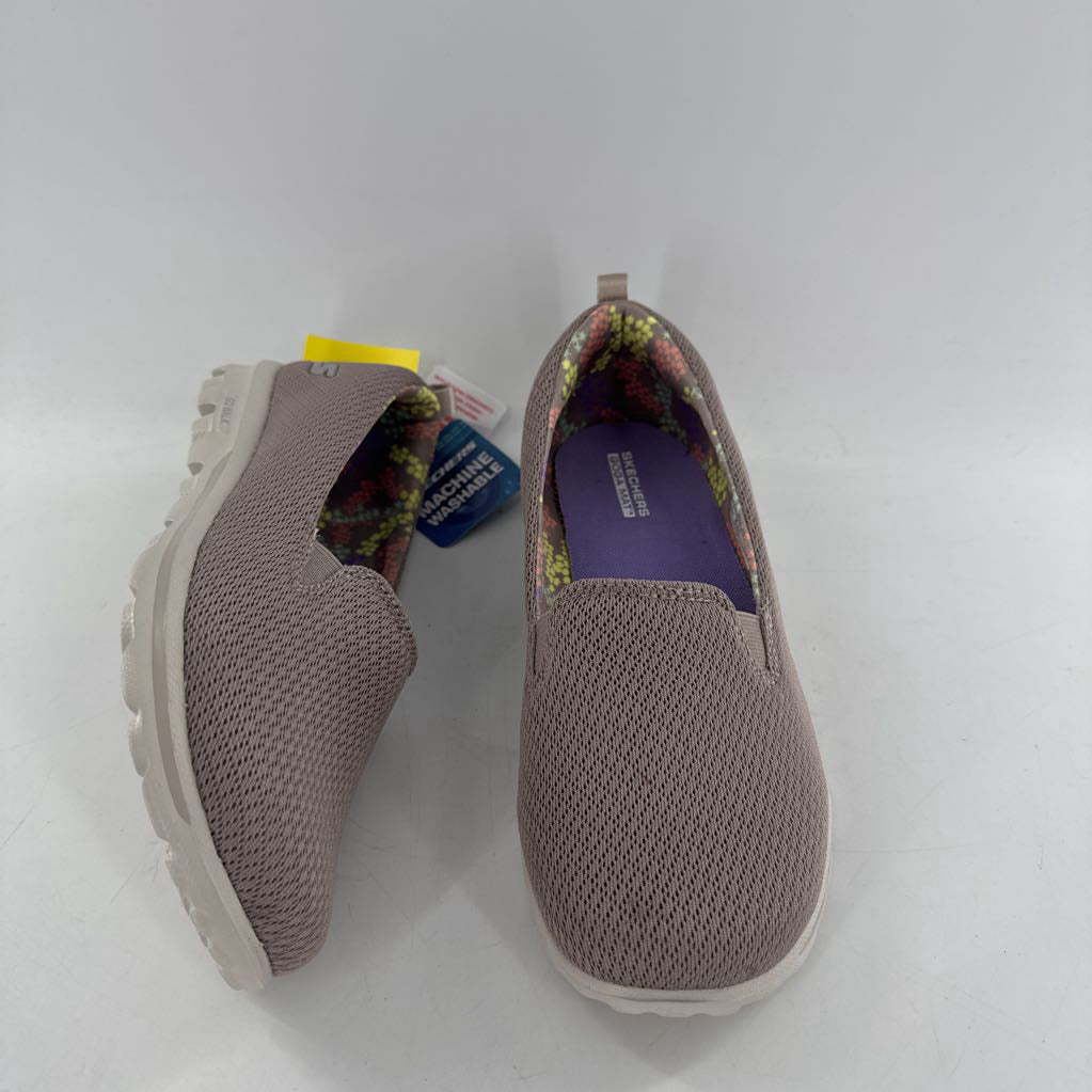 8 mesh slip-ons