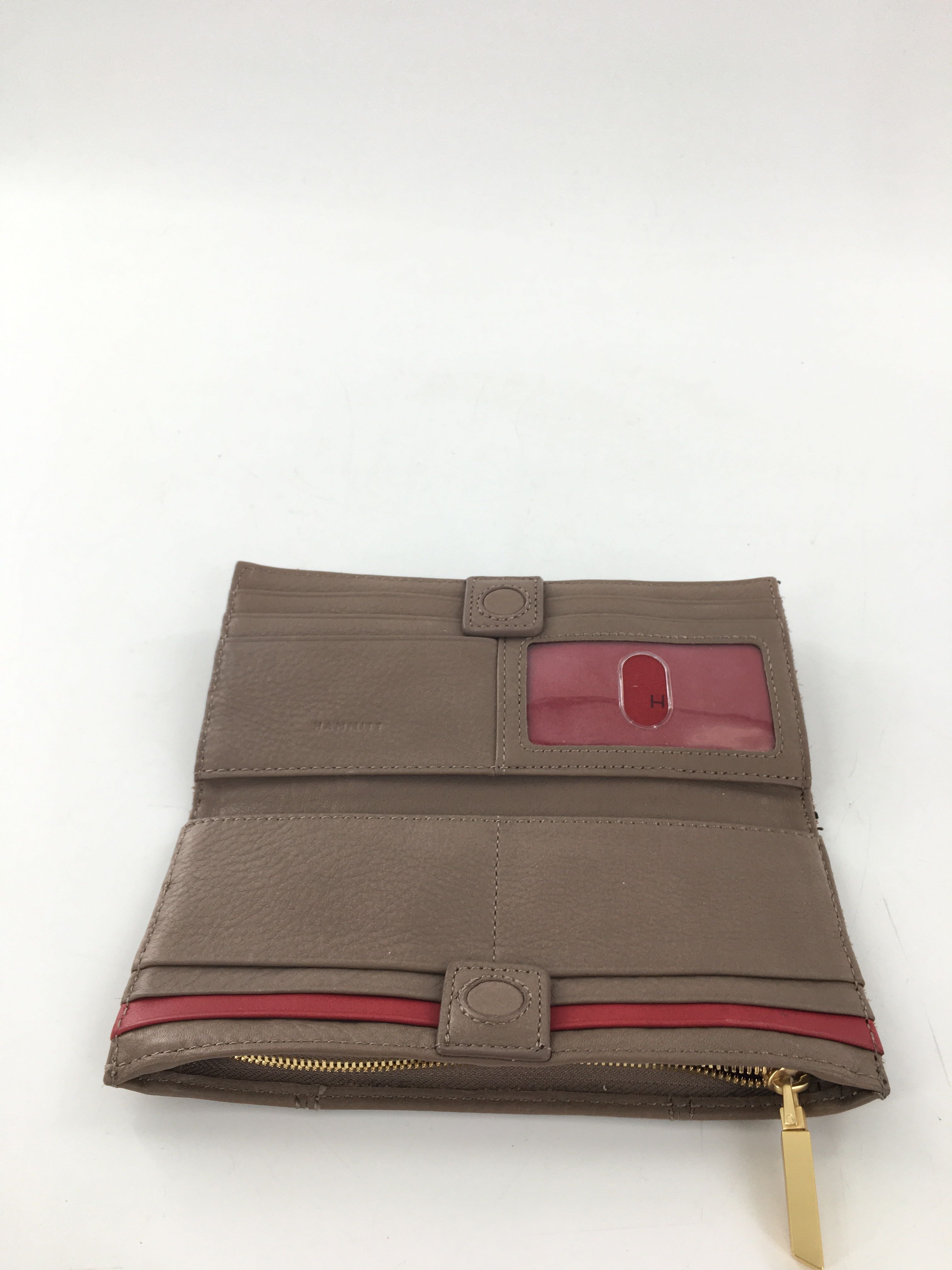 leather w/ gold hardware bi-fold wallet