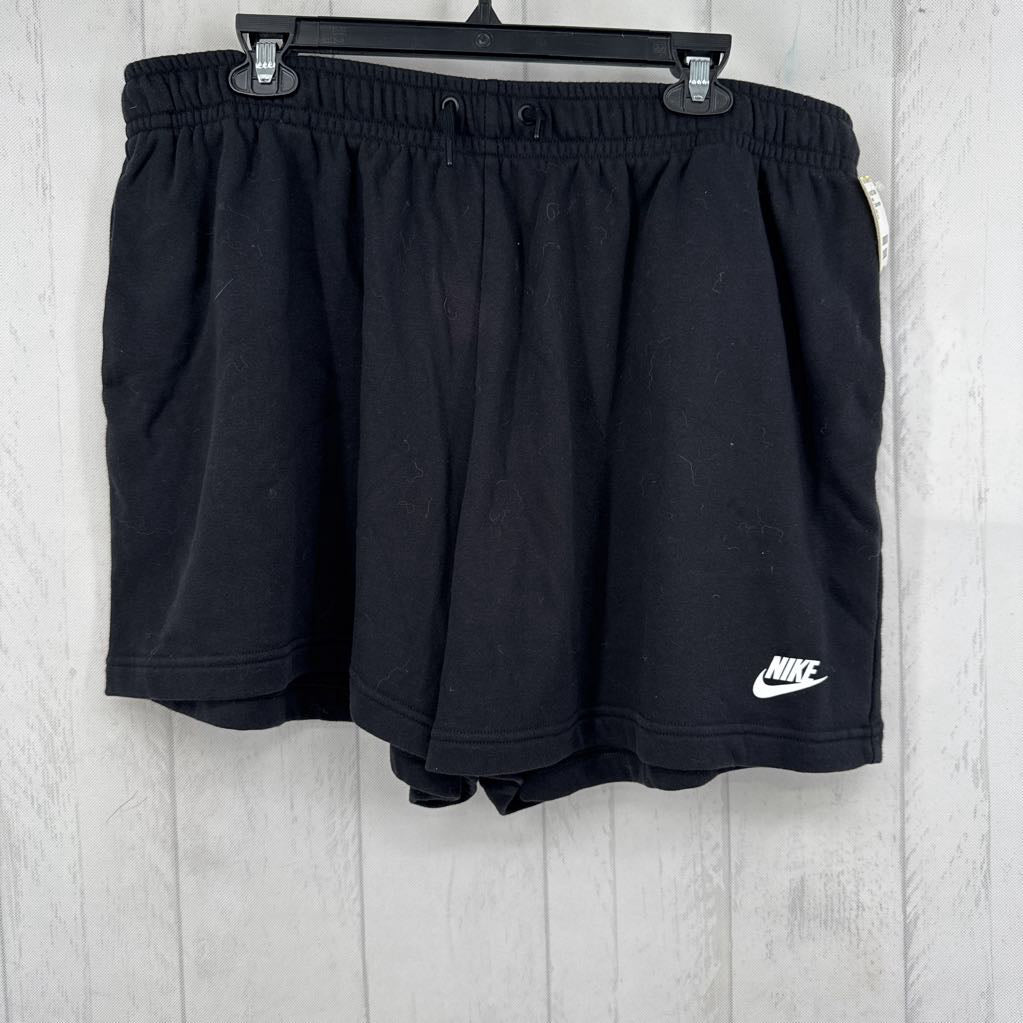 1X pull-on shorts