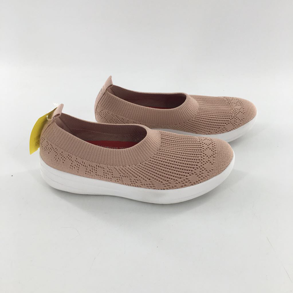 6 knit slip-ons