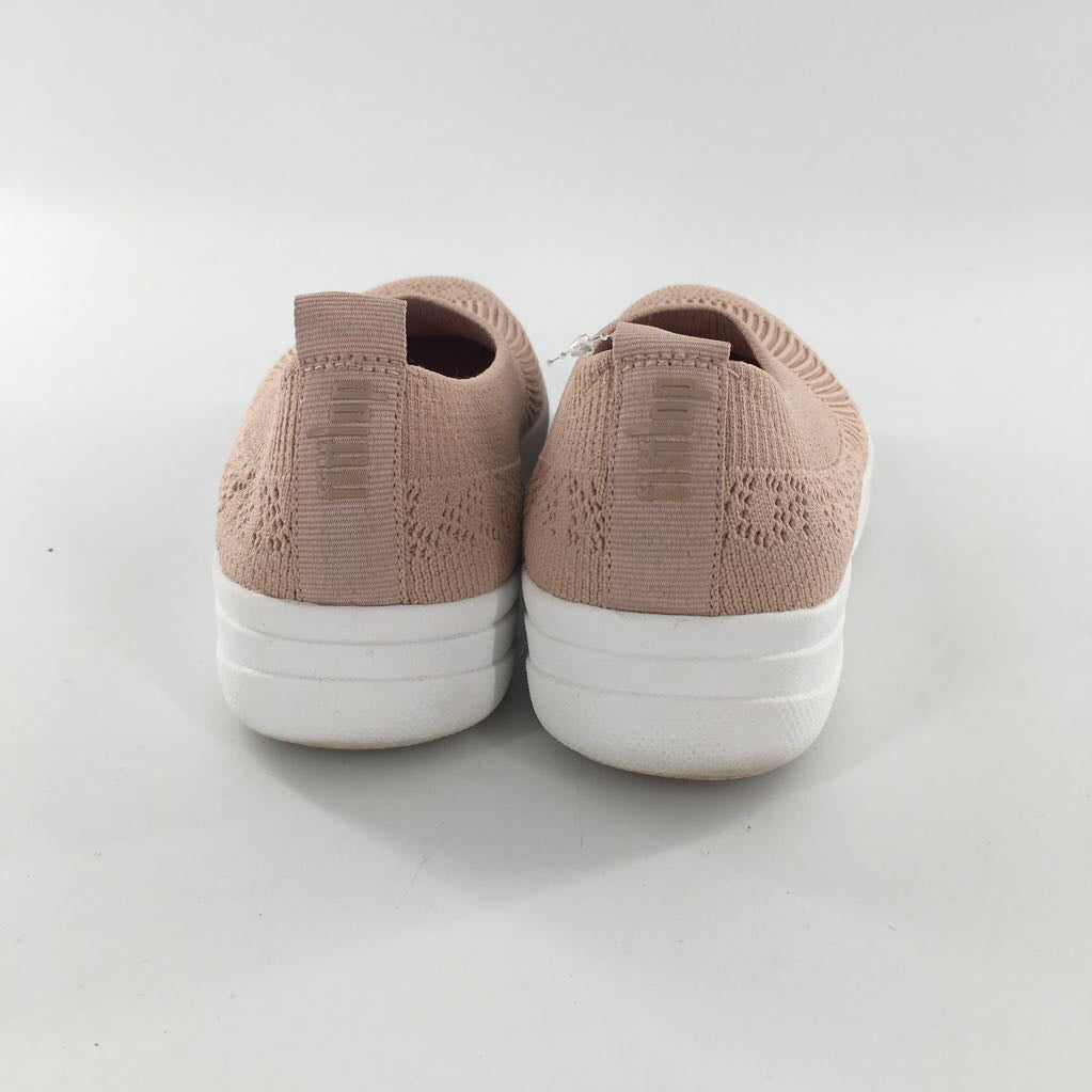 6 knit slip-ons
