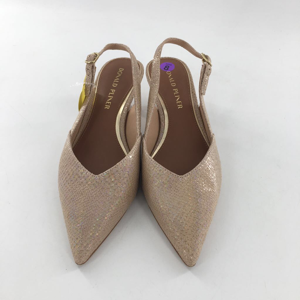 8 embossed low heel pumps