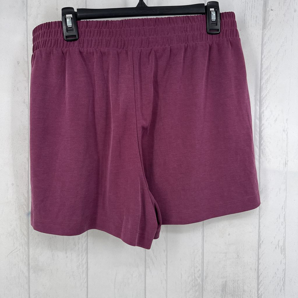 L pull on shorts