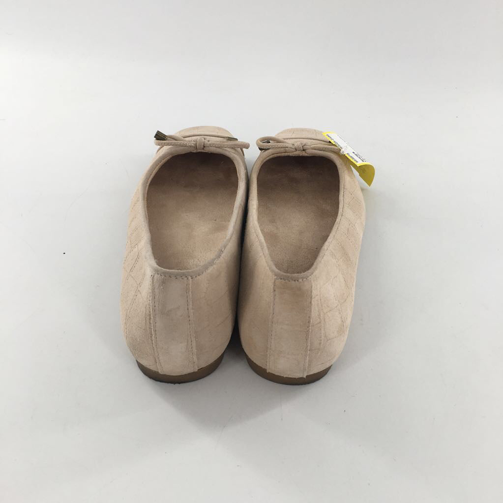 7.5 embossed ballet flats