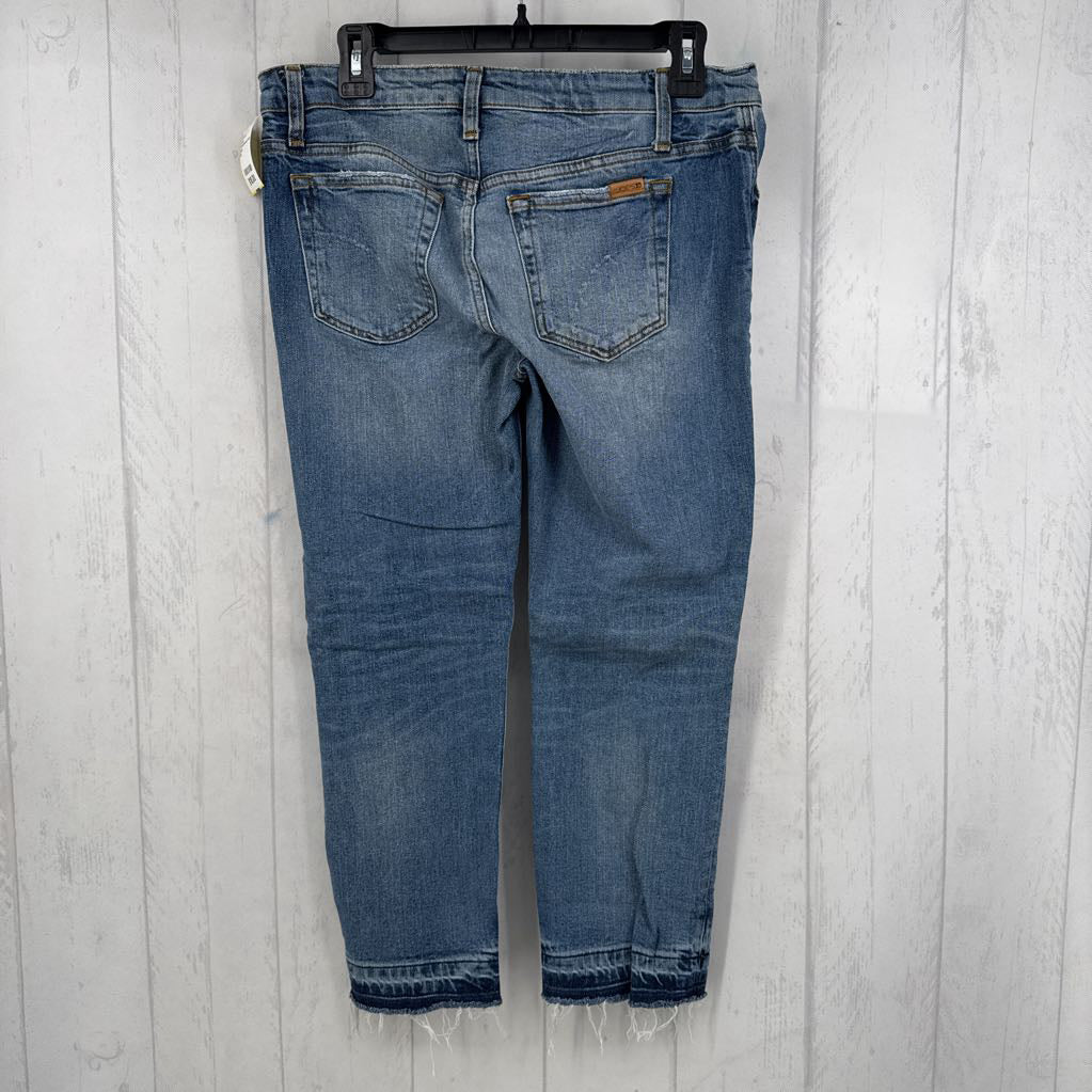 28 distressed jeans