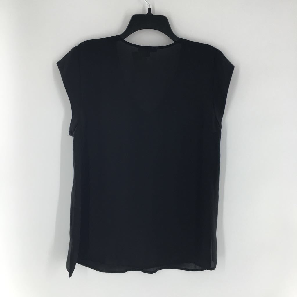 L ric-rac v neck s/s top