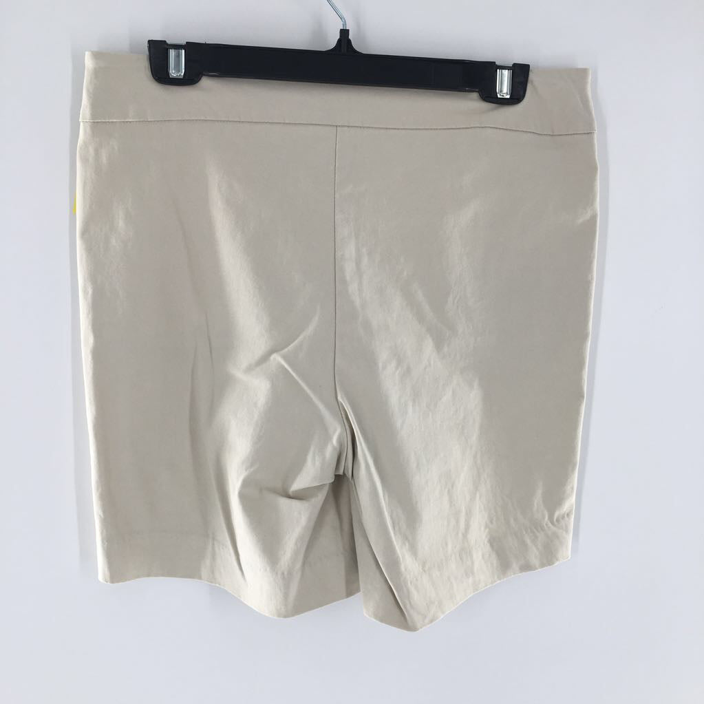 10 pull-on shorts