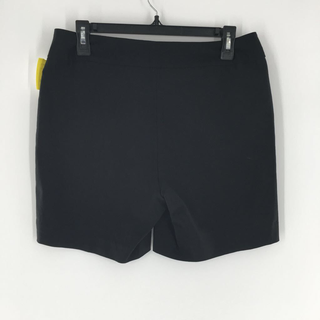 10 pull-on shorts