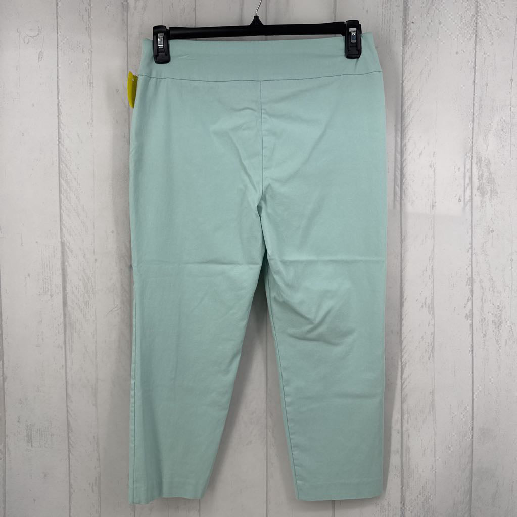 10 pull-on capris