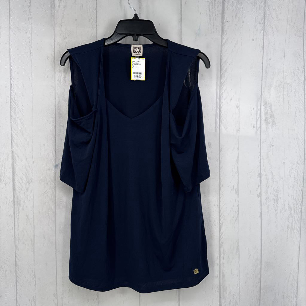 XL v-neck cold shoulder top