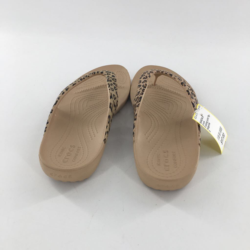 8 animal print flip-flops
