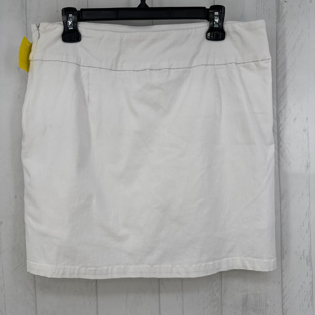 L pull-on skort