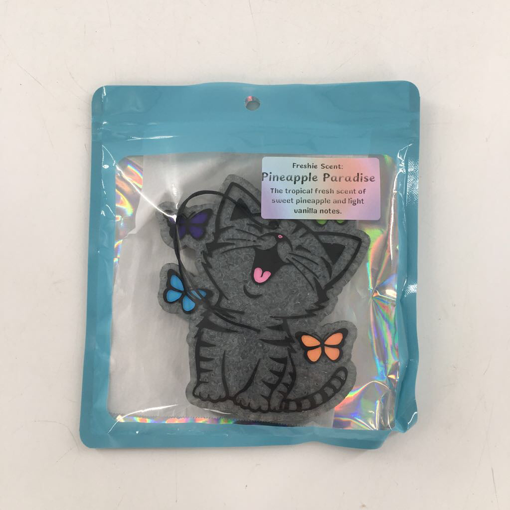 car freshie-pineapple paradise/cat