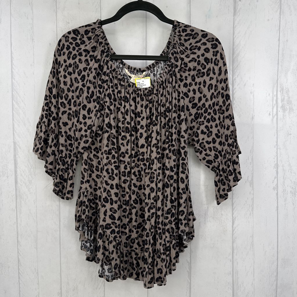 1X animal print ruffled hem s/s top