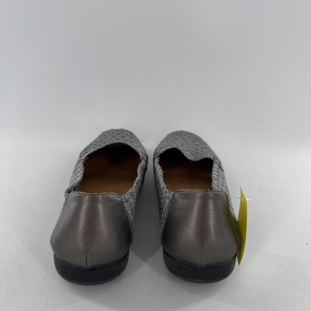 7 woven slip-ons