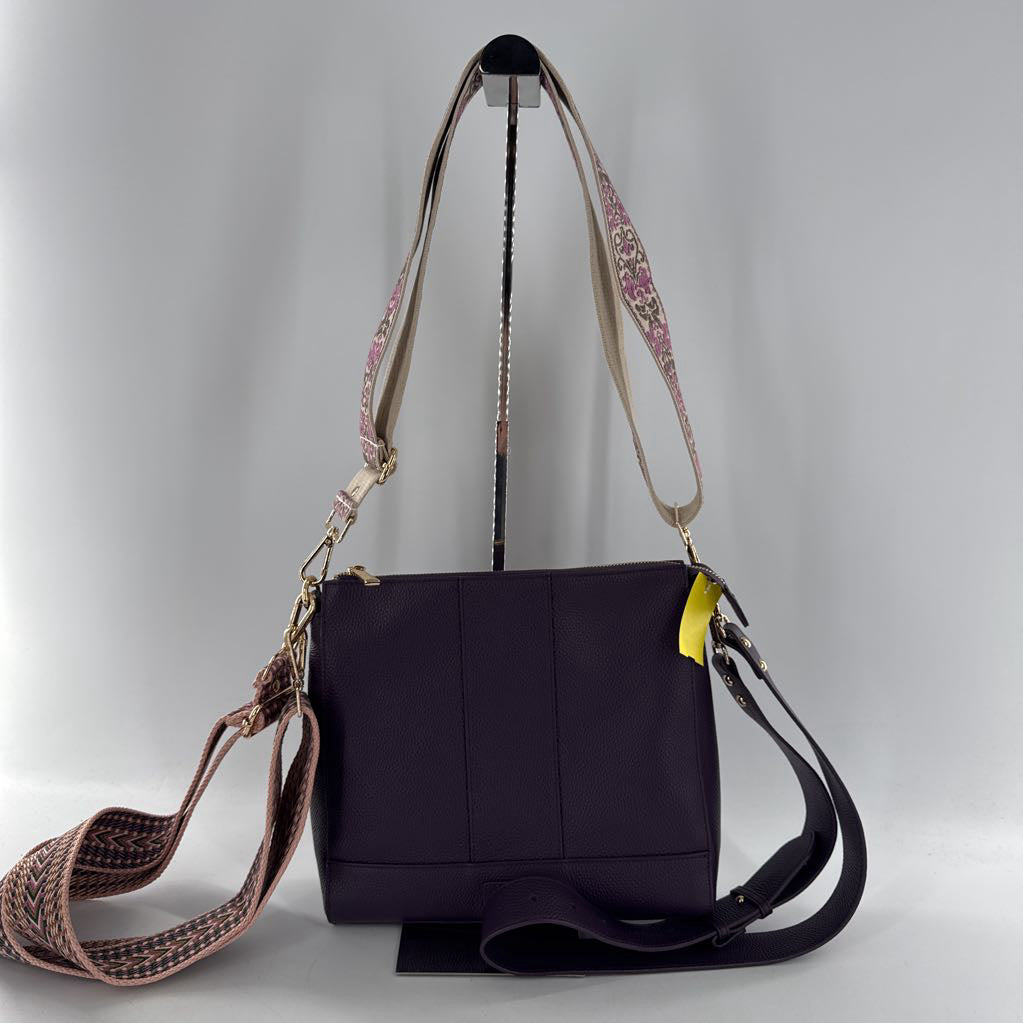 leather shoulder bag w/ 2 extra straps
