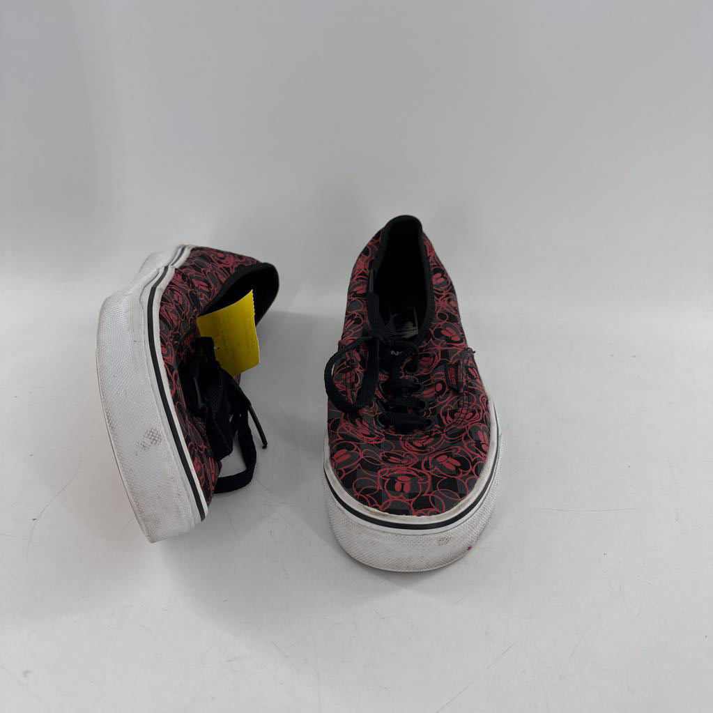 lace-up sneaker-mickey mouse