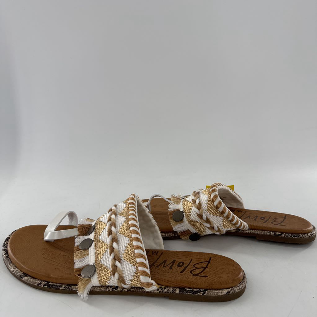 10 woven sandal