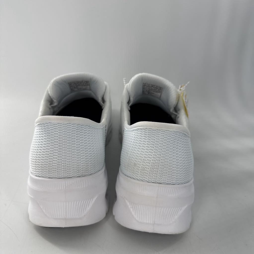 8.5 slip-on sneaker