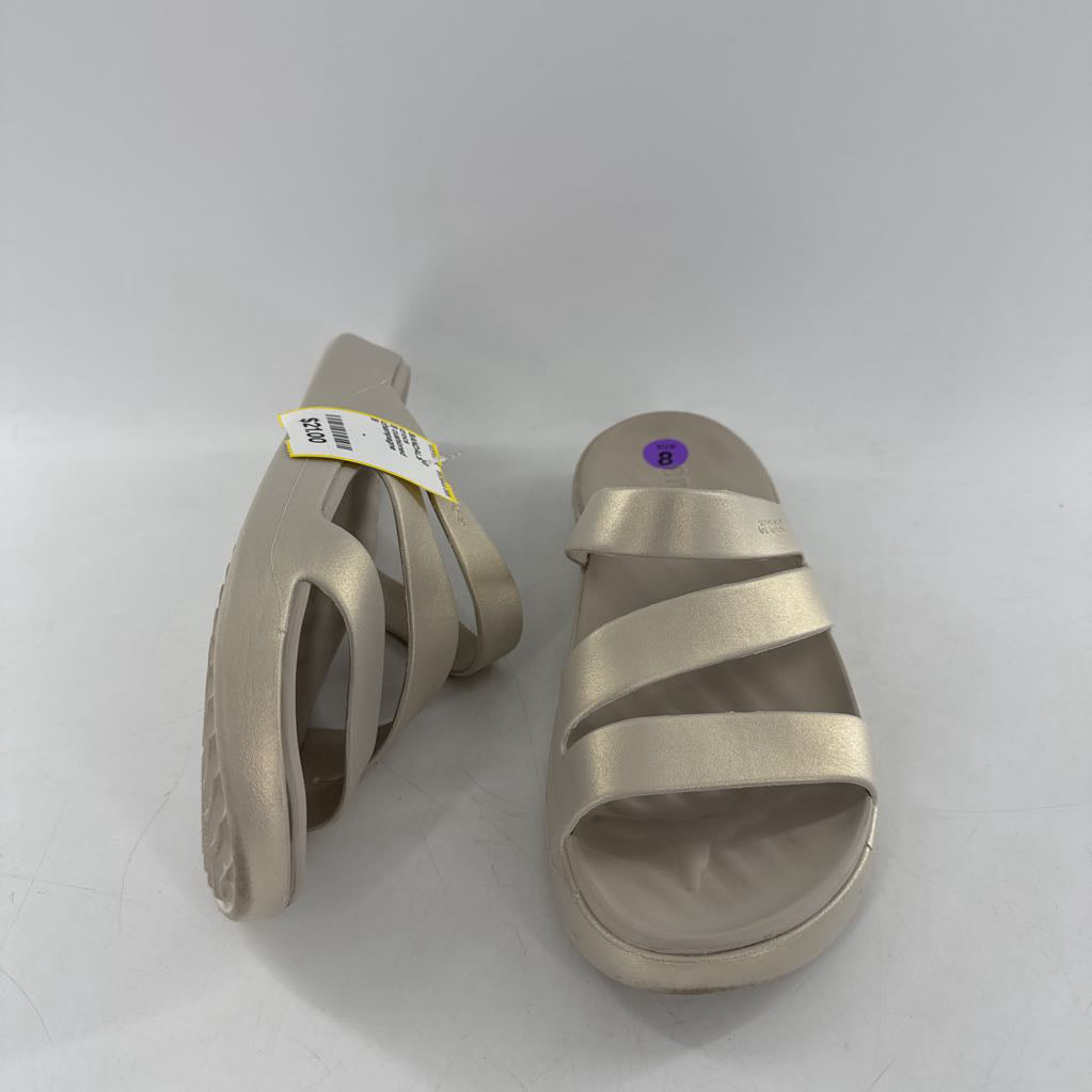 8 cushioned strappy sandal